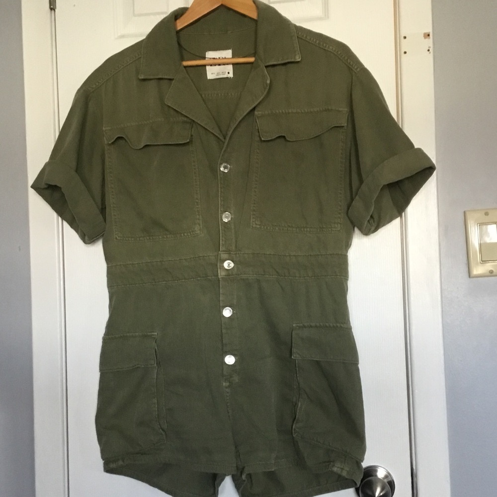 Zara Women’s Olive Green Short Romper